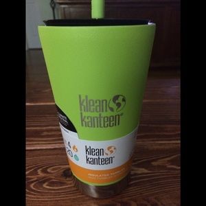KLEAN KANTEEN travel cup with straw
